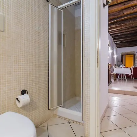 Via Napoli 68 Appartement